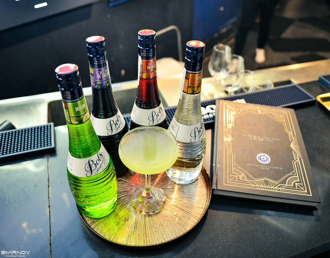 Crème de Cassis Easy Mix Cocktail Recipe with Bols Crème de Cassis Products