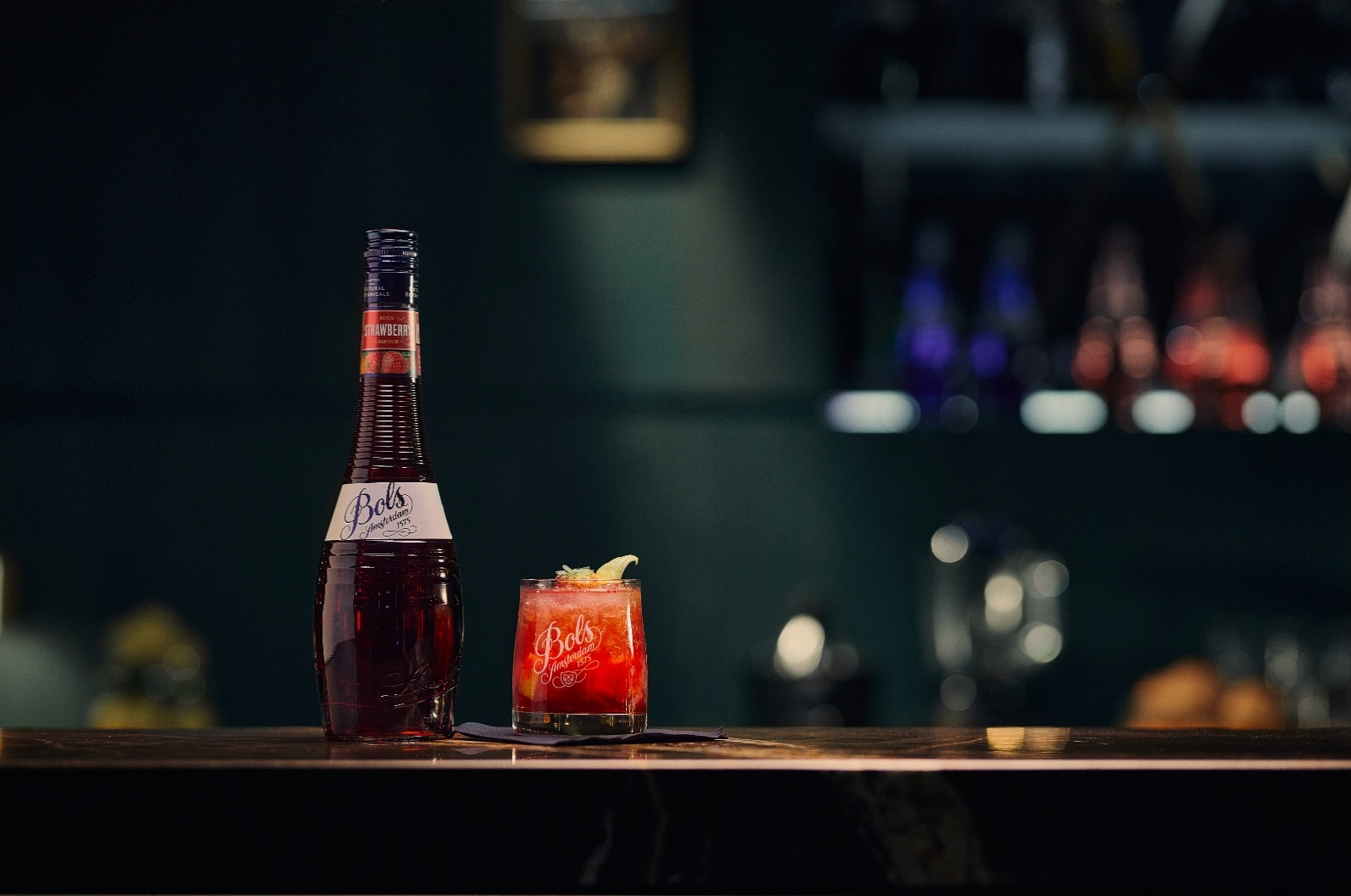 Vanilla Berry Cooler Cocktail Recipe with Bols Strawberry and Vanilla Products