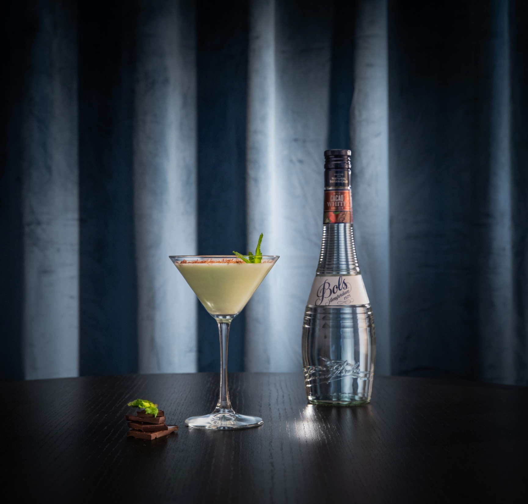 White Cacao Easy Mix Cocktail Recipe with Bols Cacao White Products