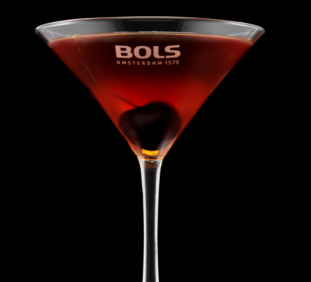 Manhattan Cocktail Recipe with Bols Barrel Aged Genever Products 